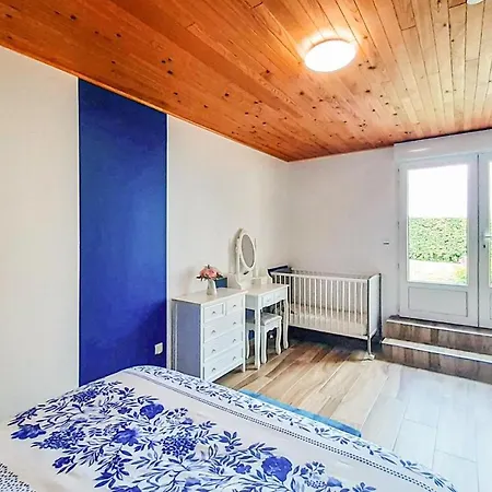 Lovely In Ledinghem With Kitchen Holiday home
